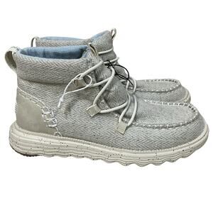 NWT Hey Dude Shoes Reyes Boot in Ivory- Light Gray size 8 42006-105 New